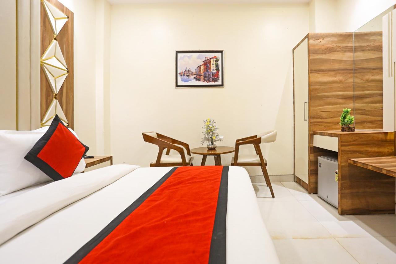 Frank Stay-Worth Near Rk Ashram Metro Station Nuova Delhi Esterno foto