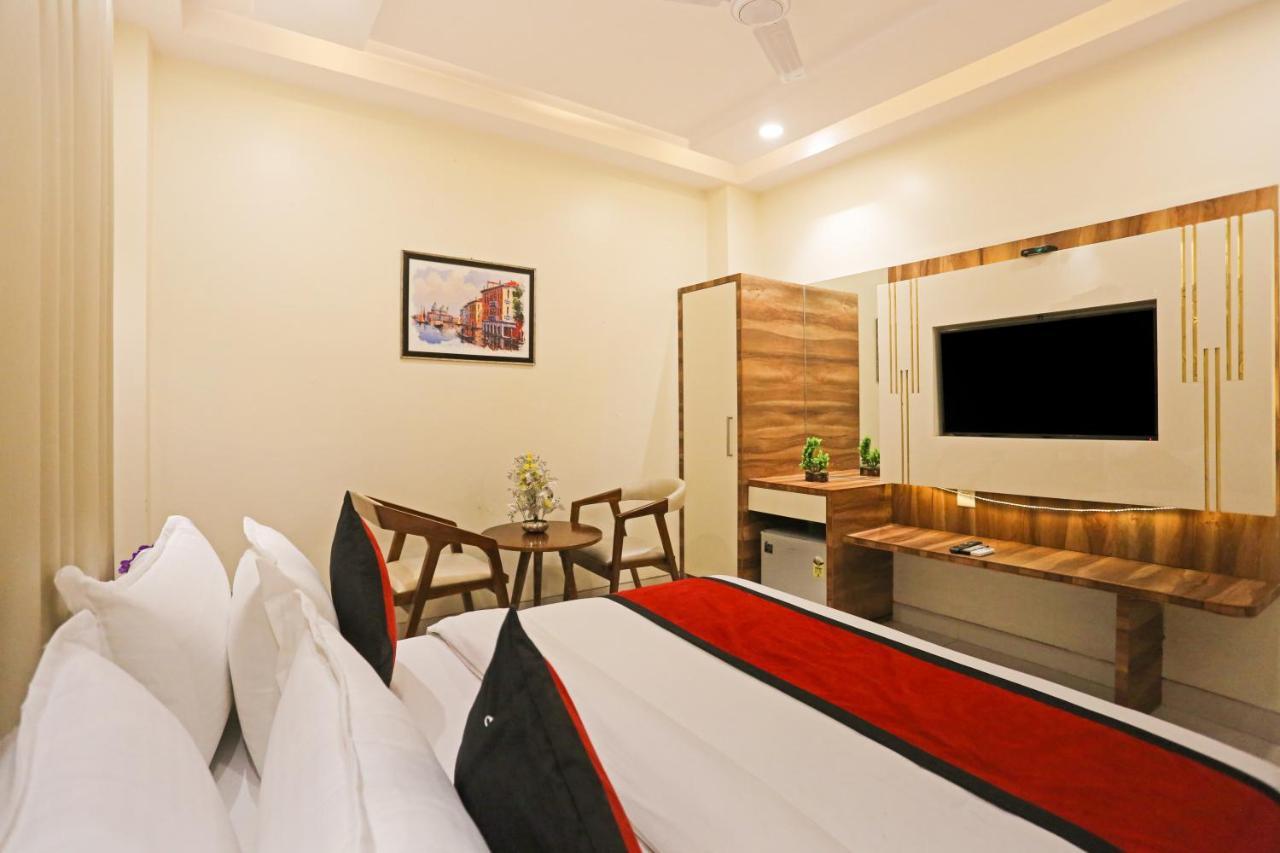 Frank Stay-Worth Near Rk Ashram Metro Station Nuova Delhi Esterno foto
