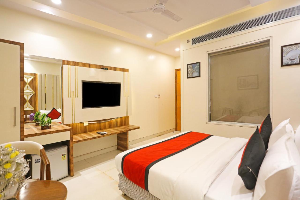 Frank Stay-Worth Near Rk Ashram Metro Station Nuova Delhi Esterno foto